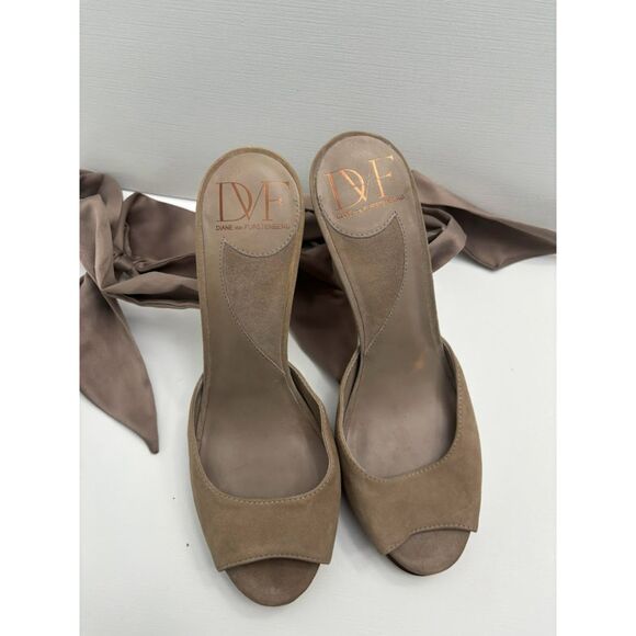 Diane Von Furstenburg Heels Pumps Bow Tie ankle size 7 1/2 7.5 Formal Workwear - Picture 3 of 4
